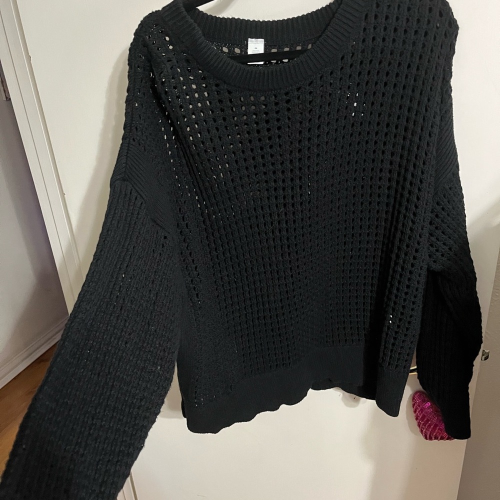 🧡 2X Old Navy Black Crew Neck Sweater